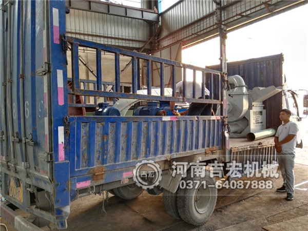 450&times;500雙齒輥破碎機發往甘肅蘭州