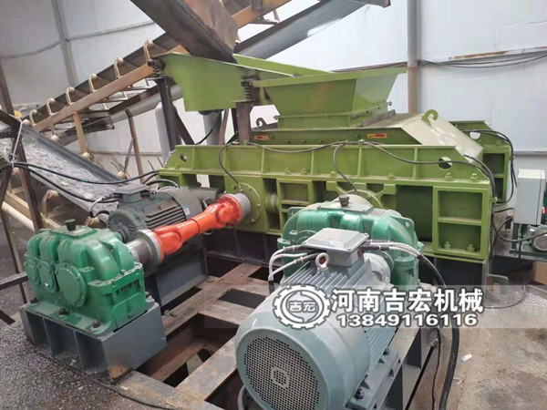 瓜米石對輥打沙機產量有多大的,多少錢一臺？